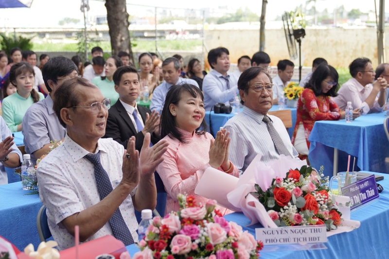 Đại biểu dự lễ