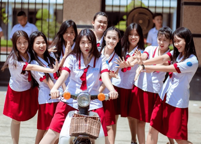 Đồng phục trường cấp 3