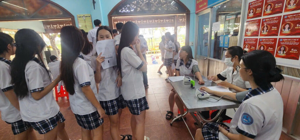 hoạt động y tế học đường