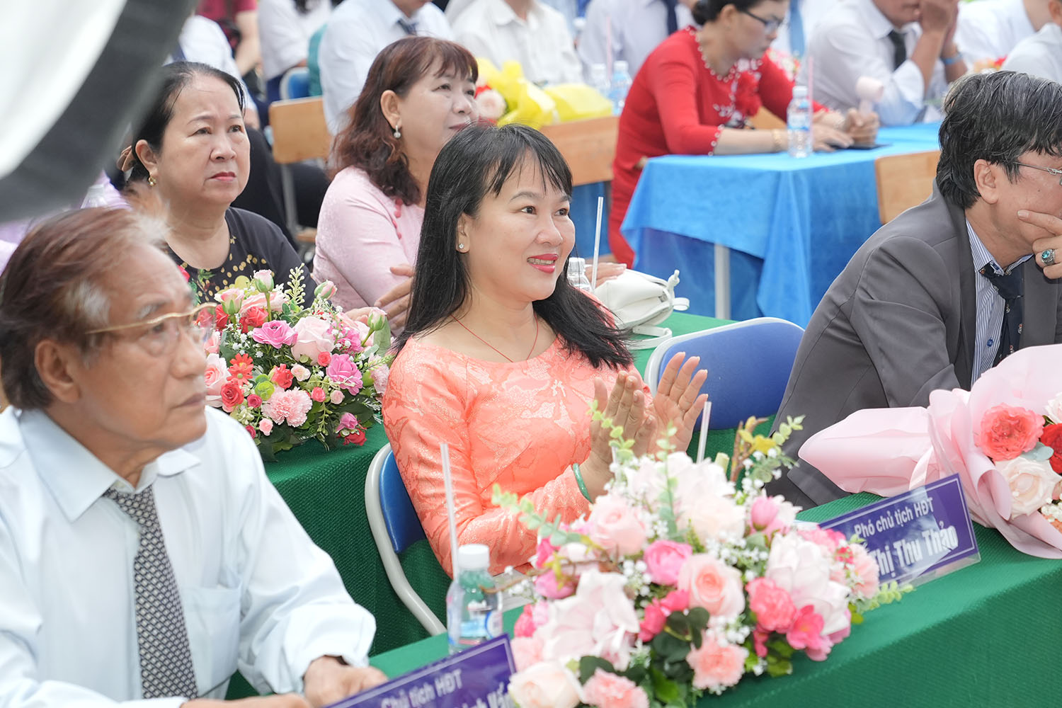 Đại biểu dự lễ