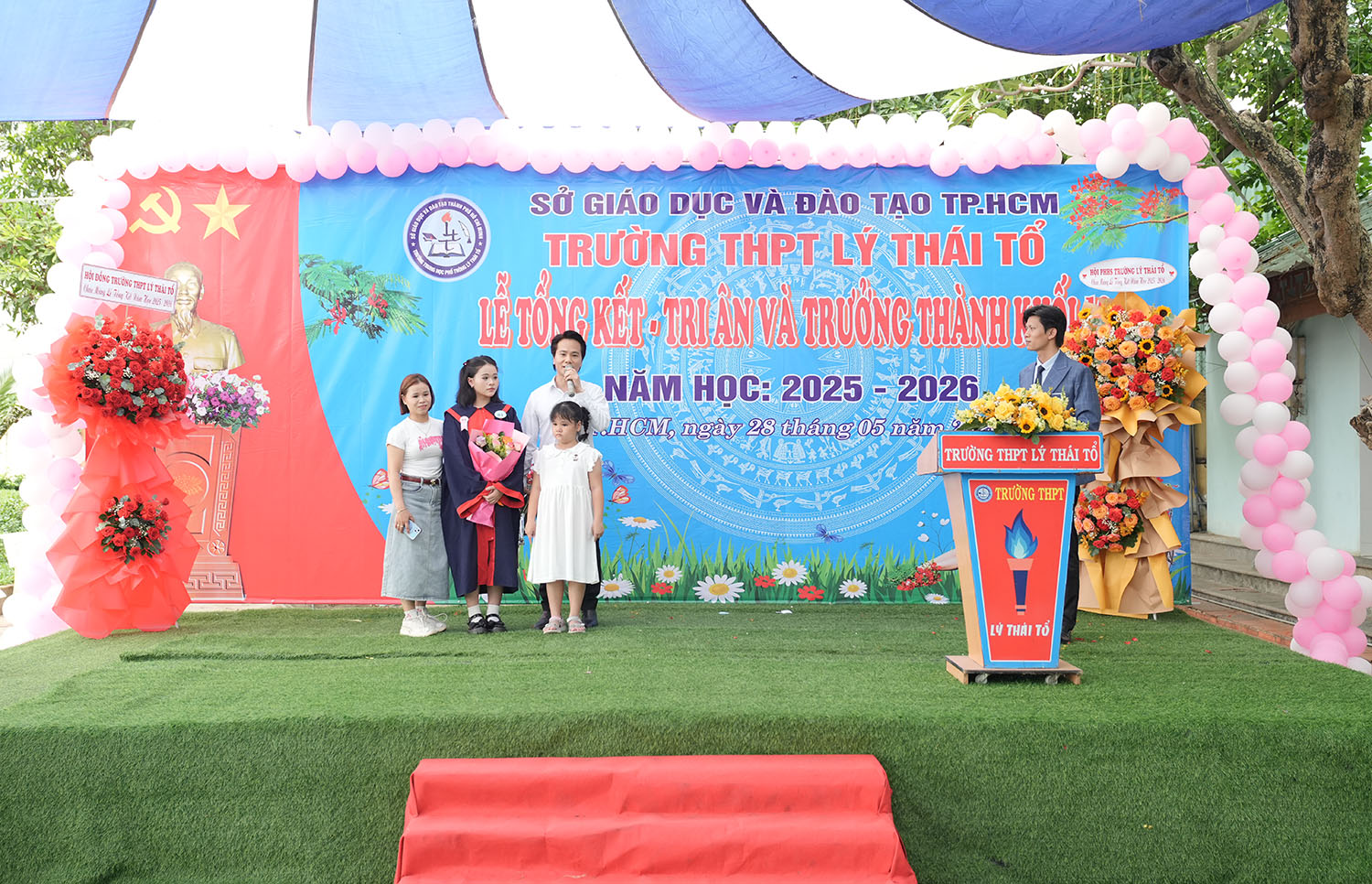 học sinh phát biểu tri ân phụ huynh