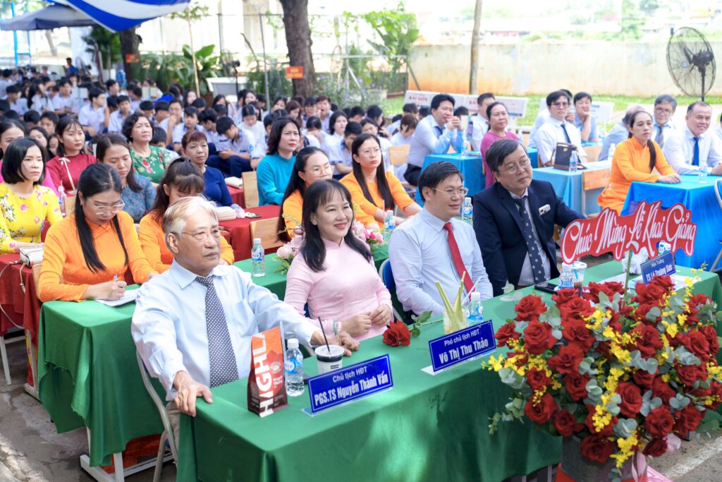 Hội đồng trường